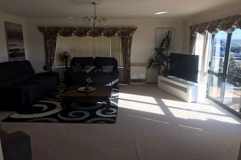 Photo of property in 18 Karamu Street, Te Atatu Peninsula, Auckland, 0610