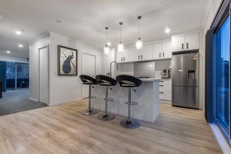 Photo of property in 34 Bluff Road, Kenepuru, Porirua, 5022