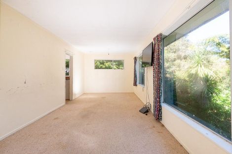 Photo of property in 21b Colchester Crescent, Newlands, Wellington, 6037