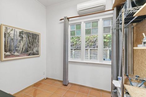 Photo of property in 6 Governor Road, Northland, Wellington, 6012