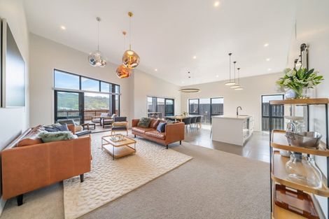 Photo of property in 16 Te Hoiere Street, Aotea, Porirua, 5024