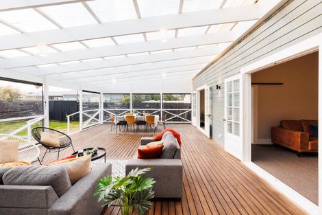 Photo of property in 10 Stewart Street, Marton, 4710