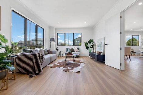 Photo of property in 14 Parkmore Drive, Rosehill, 2113