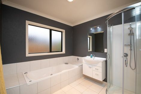 Photo of property in 46 Peter Hall Drive, Kelvin Grove, Palmerston North, 4414