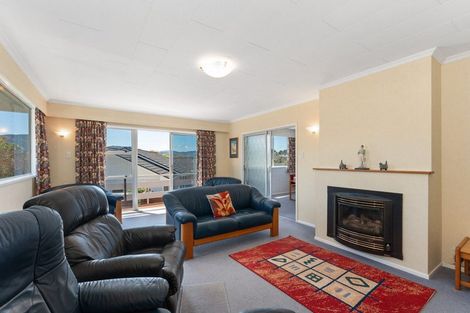 Photo of property in 1 Dunrobin Grove, Silverstream, Upper Hutt, 5019