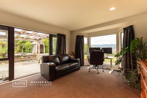 Photo of property in 2 Kirton Drive, Riverstone Terraces, Upper Hutt, 5018