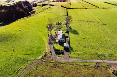 Photo of property in 328 Austin Road, Normanby, Hawera, 4675