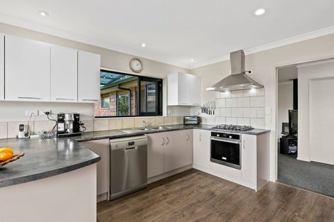 Photo of property in 57 Oteki Park Drive, Welcome Bay, Tauranga, 3112