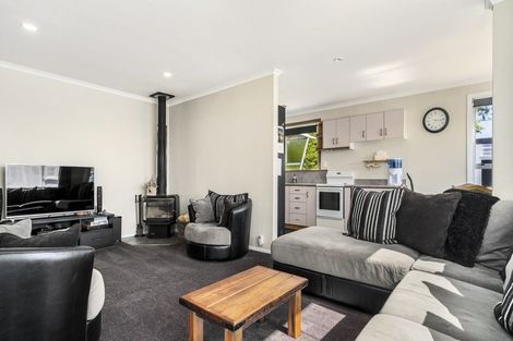 Photo of property in 8 Surrey Street, Stratford, 4332