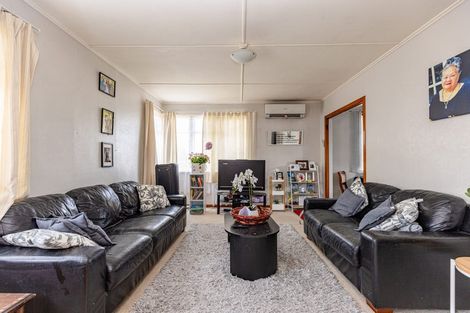 Photo of property in 21 Rira Street, Marton, 4710