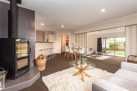 Photo of property in 23 Mappleton Avenue, Burnside, Christchurch, 8053