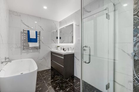 Photo of property in 1 Barrique Road, Kumeu, 0810
