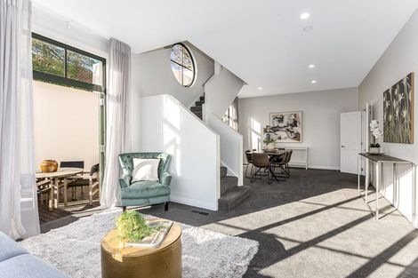 Photo of property in 10 Upland Road, Kelburn, Wellington, 6012