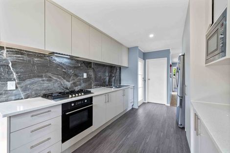 Photo of property in 16 Neems Place, Manurewa, Auckland, 2102