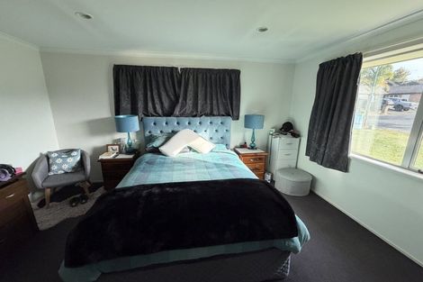 Photo of property in 23 Christobel Circle, Huntington, Hamilton, 3210