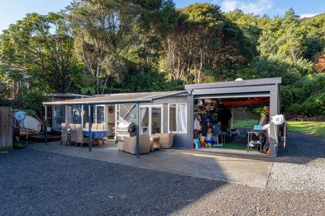 Photo of property in 69 Milton Terrace, Picton, 7220