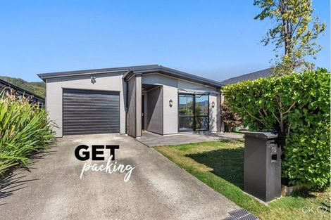 Photo of property in 15 Te Kaeaea Crescent, Wallaceville, Upper Hutt, 5018