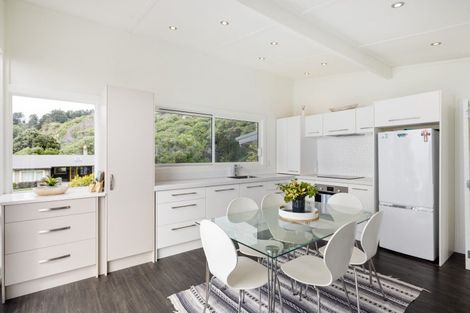 Photo of property in 16 Cathedral Road, Gore Bay, Cheviot, 7383