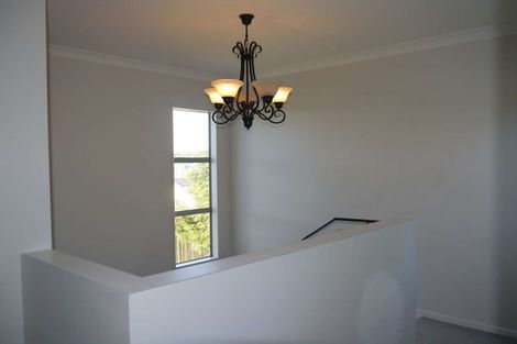 Photo of property in 4 Liscooly Place, Flat Bush, Auckland, 2019
