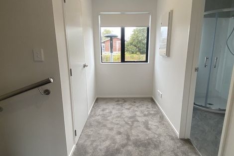 Photo of property in 24 Paetai Lane, Te Atatu Peninsula, 0610