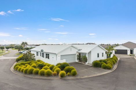 Photo of property in 1 Astelia Lane, Papamoa Beach, Papamoa, 3118
