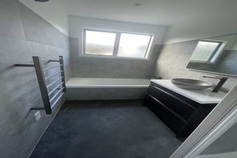 Photo of property in 1/69 Simla Crescent, Khandallah, Wellington, 6035