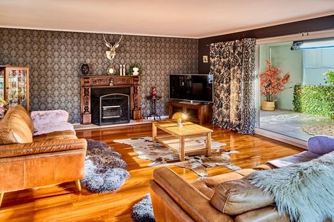 Photo of property in 70 Winara Avenue, Waikanae, 5036