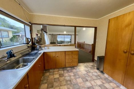 Photo of property in 60f2 Truscott Avenue, Johnsonville, Wellington, 6037