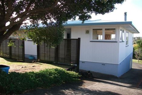 Photo of property in 17 Rakino Avenue, Manly, Whangaparaoa, 0930