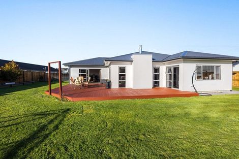 Photo of property in 22 Mercade Close, Stratford, 4332