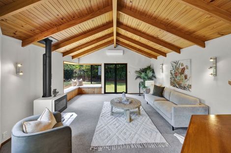 Photo of property in 6 Bushview Place, Upper Vogeltown, New Plymouth, 4310
