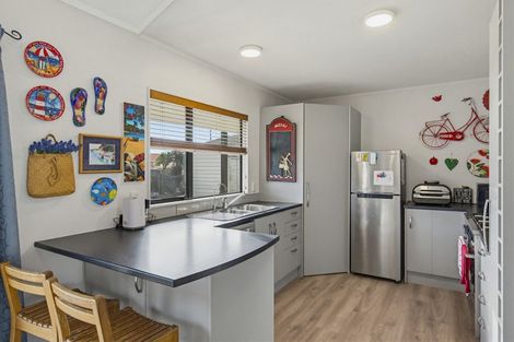 Photo of property in 29 Matakane Street, Waitarere Beach, Levin, 5510