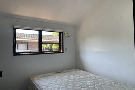 Photo of property in 16 Frank Evans Place, Henderson, Auckland, 0610