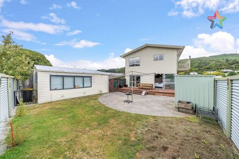 Photo of property in 30 Matthews Road, Wainuiomata, Lower Hutt, 5014