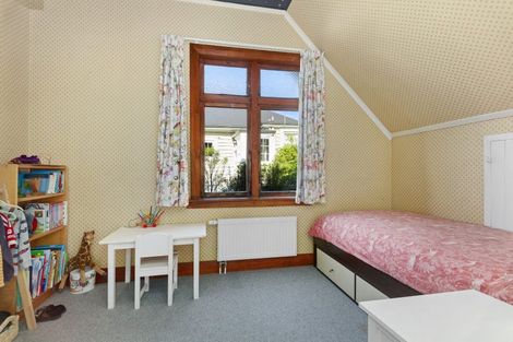 Photo of property in 29 Wadestown Road, Wadestown, Wellington, 6012