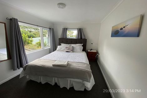 Photo of property in 131 Ruskin Road, Newlands, Wellington, 6037