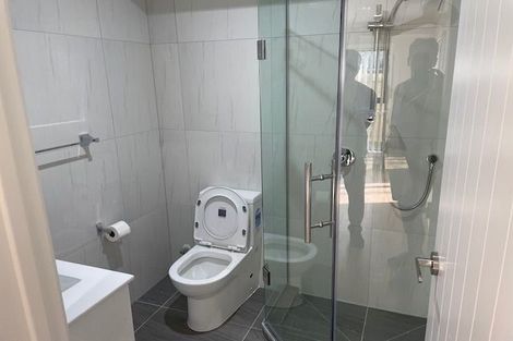 Photo of property in 3a Edwards Avenue, Henderson, Auckland, 0610