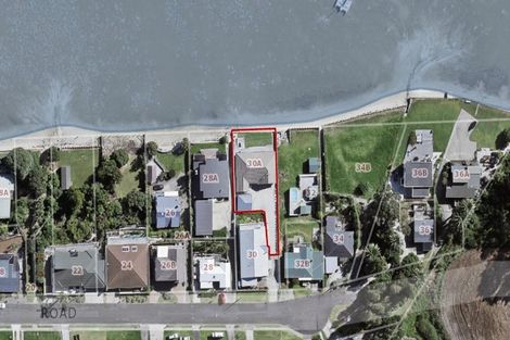 Photo of property in 30a Crispe Road, Clarks Beach, 2122