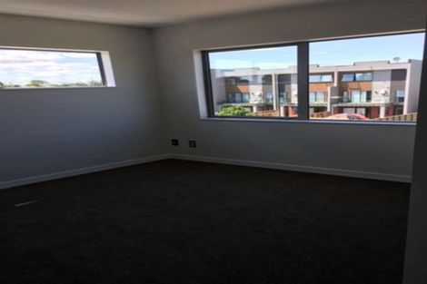 Photo of property in 2 Meritage Lane, Te Atatu South, Auckland, 0610