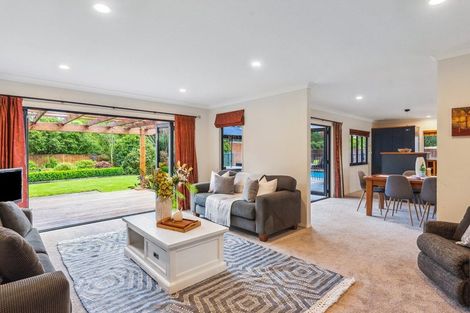 Photo of property in 33 Killalea Place, Paraparaumu, 5032