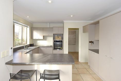 Photo of property in 8 Scarlet Lane, Redwood, Christchurch, 8051