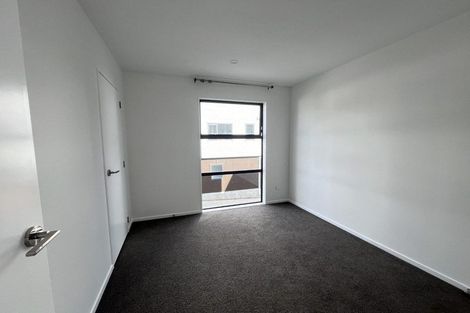Photo of property in 9 Raupeti Lane, Henderson, 0612