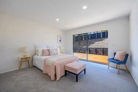 Photo of property in 16 Taroka Close, Pinehill, Auckland, 0632