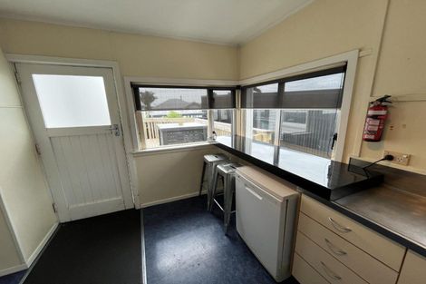 Photo of property in 21 Belt Road, Moturoa, New Plymouth, 4310