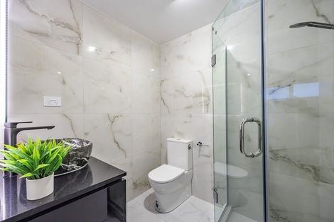 Photo of property in 76b Glenmore Road, Sunnyhills, Auckland, 2010