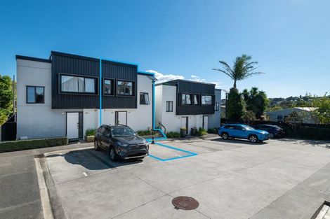 Photo of property in 7/36 Kaipatiki Road, Glenfield, Auckland, 0629