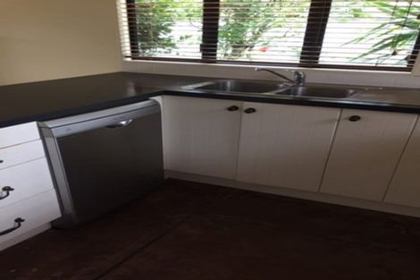 Photo of property in 79 Michael Road, Paraparaumu Beach, Paraparaumu, 5032