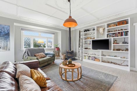 Photo of property in 33 Grey Street, College Estate, Whanganui, 4500