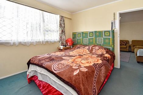 Photo of property in 2/5 Deering Place, Papatoetoe, Auckland, 2025