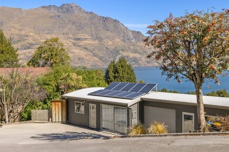 Photo of property in 14b Mckerrow Place, Sunshine Bay, Queenstown, 9300